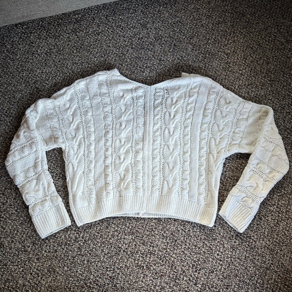 Francesca’s sweater - Picture 2 of 3